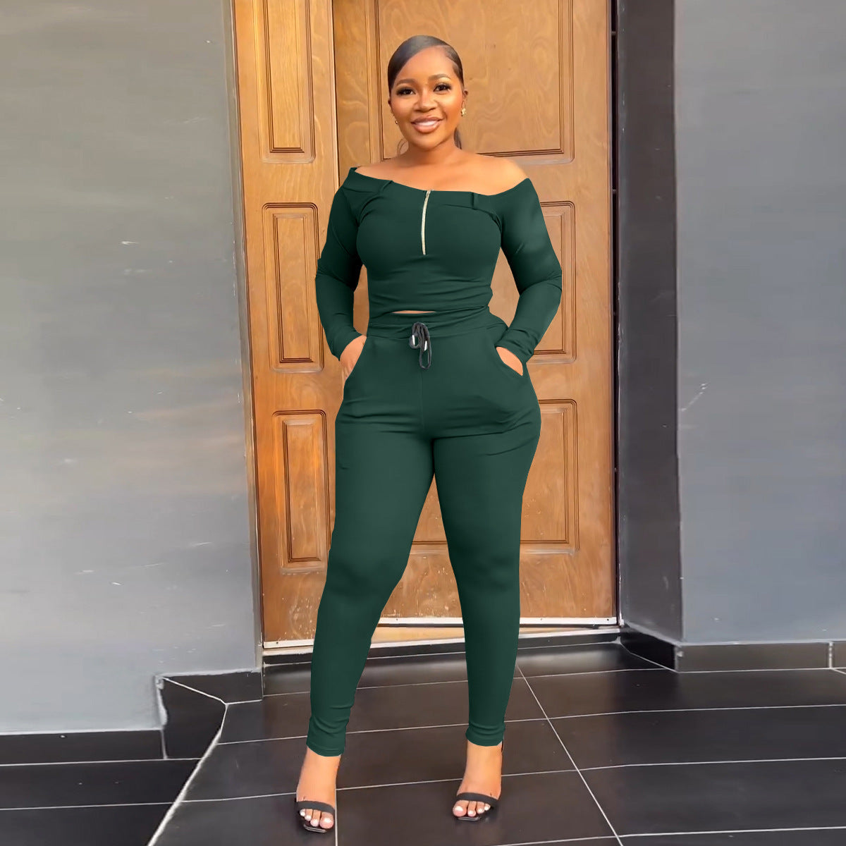 UNIKCOSA UrbanSoul Off Shoulder Two Piece Tracksuit 💫