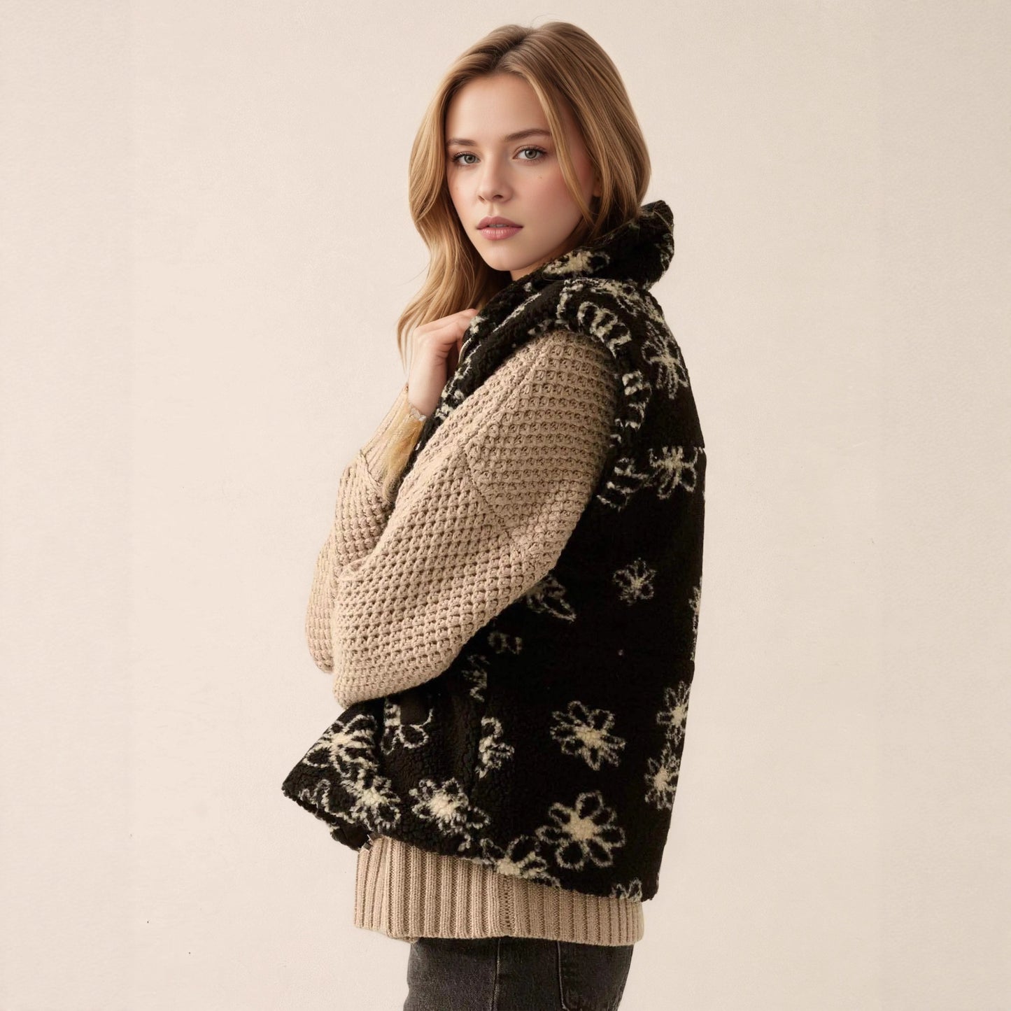 UNIKCOSA Velora Polo Collar Floral Print Lamb Wool Vest ๐ซ