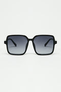 Square sunglasses with high gloss frame in black