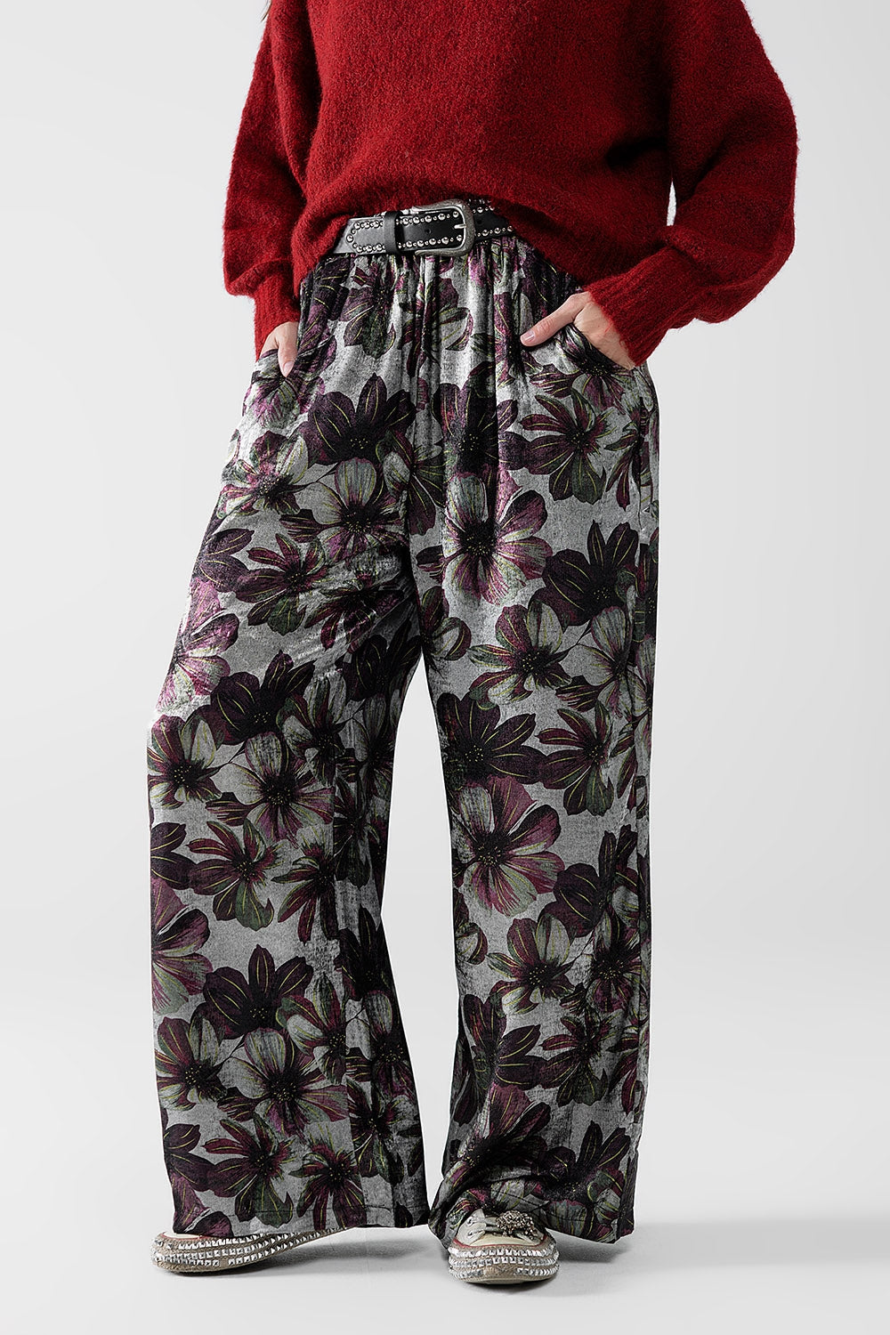 wide-leg pants in floral print