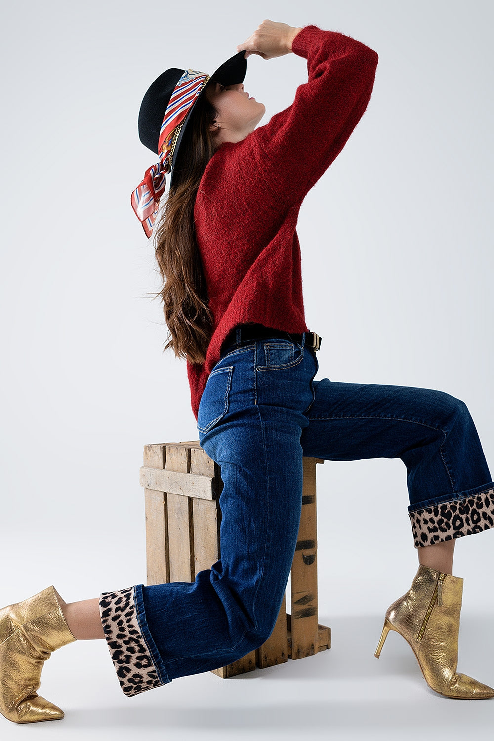 Wide leg jeans with leopard stripe at the bottom