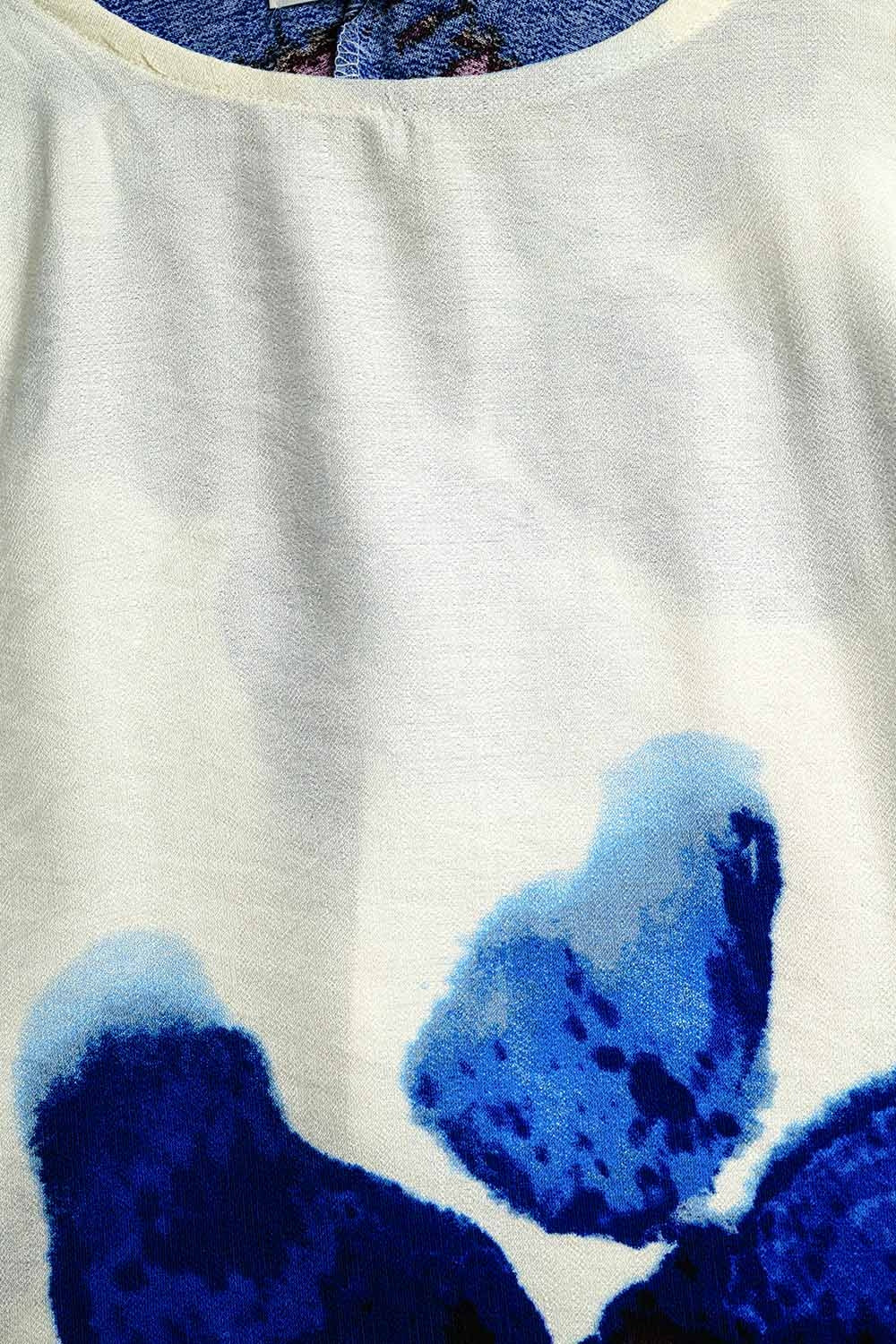 Cropped white Blouse With Tropical Floral Print in Blue