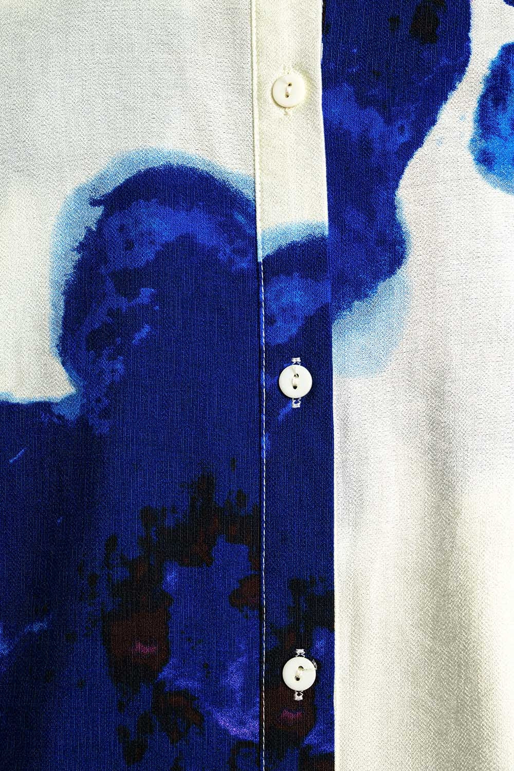 Relaxed Shirt in white With Blue Tropical Flower Print