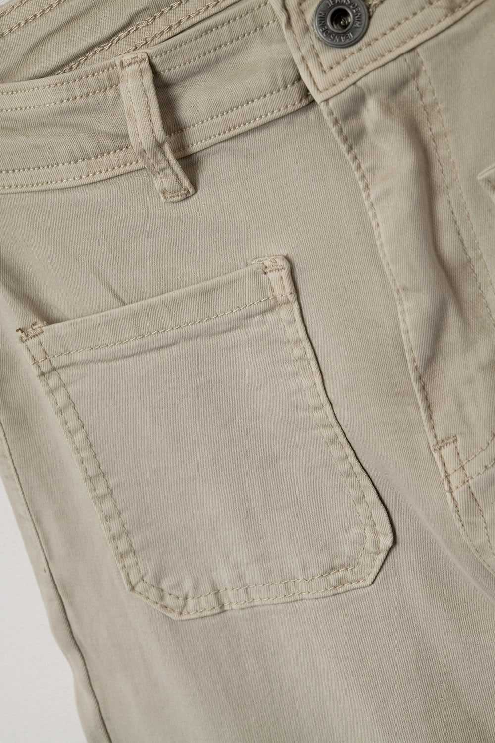wide leg pants with front pockets in beige