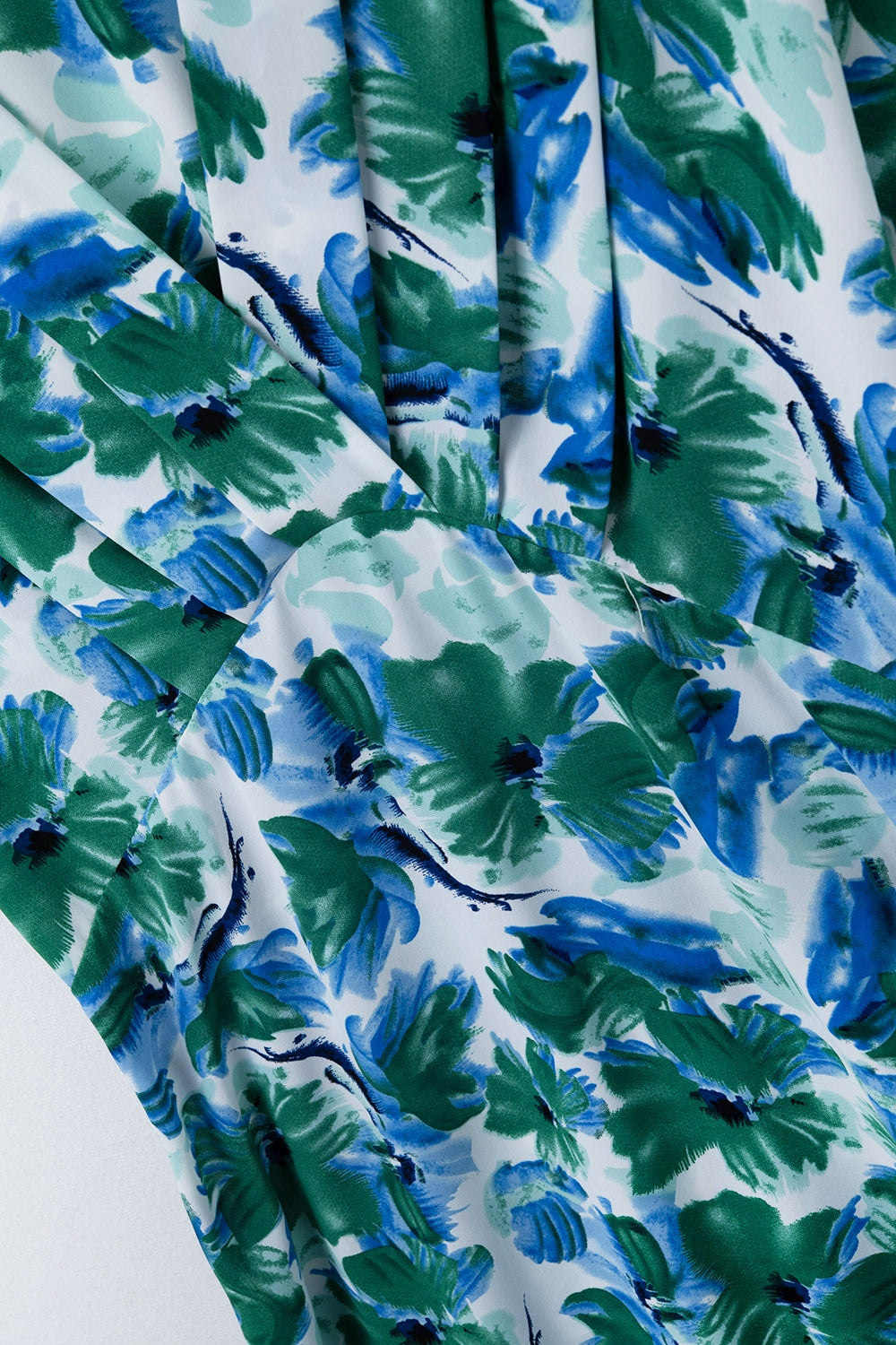 Maxi floral print dress in satin fabric with dropped sleeves