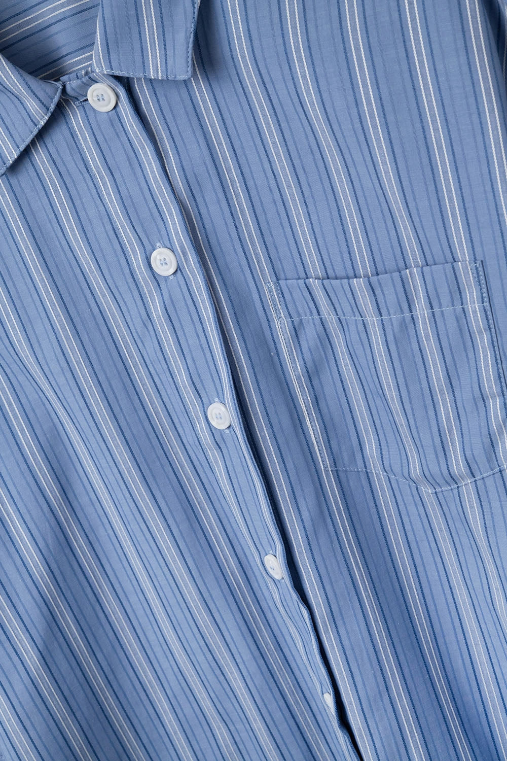 Relaxed fit Cropped Striped Shirt in Blue