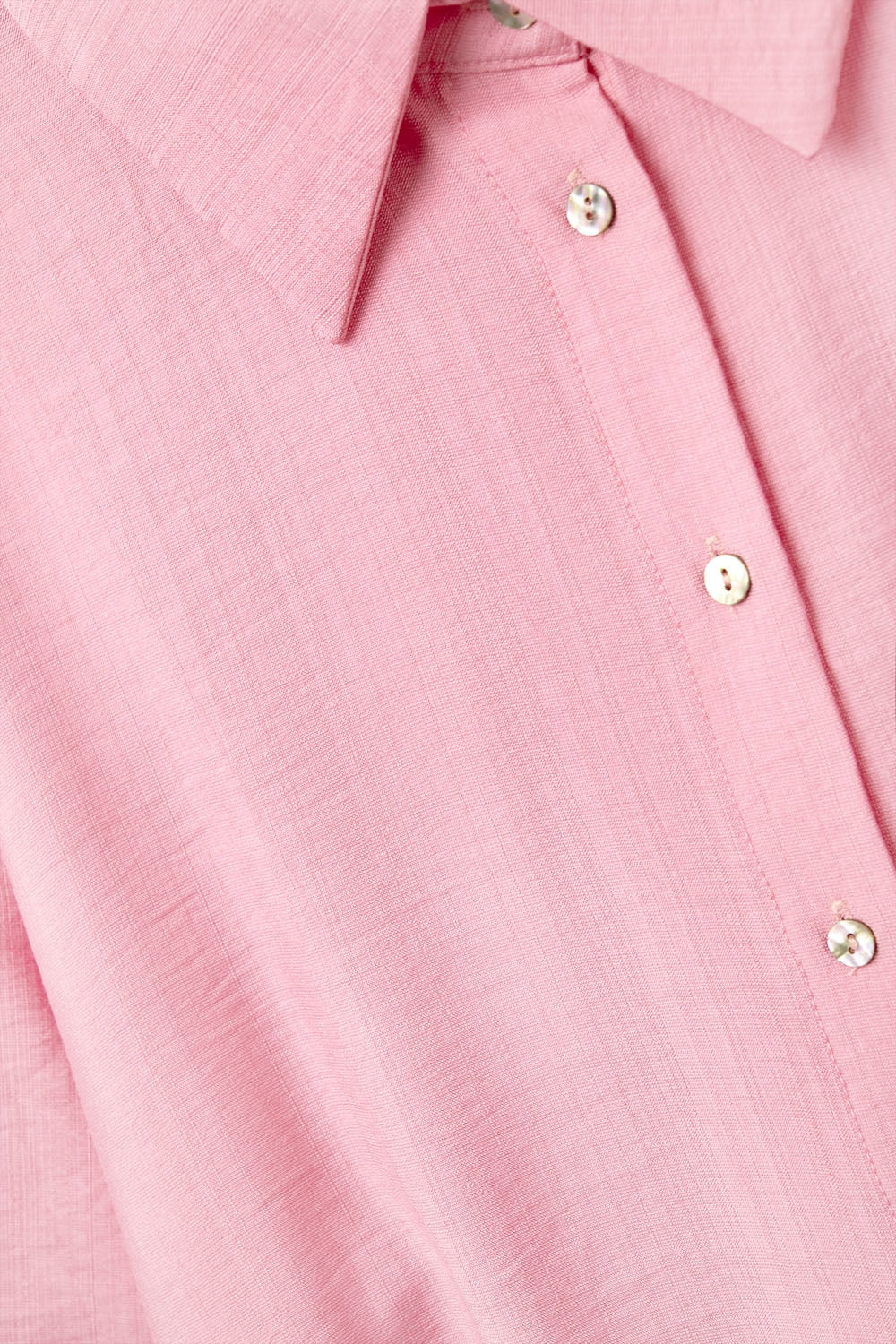 Short sleeve blouse in light pink
