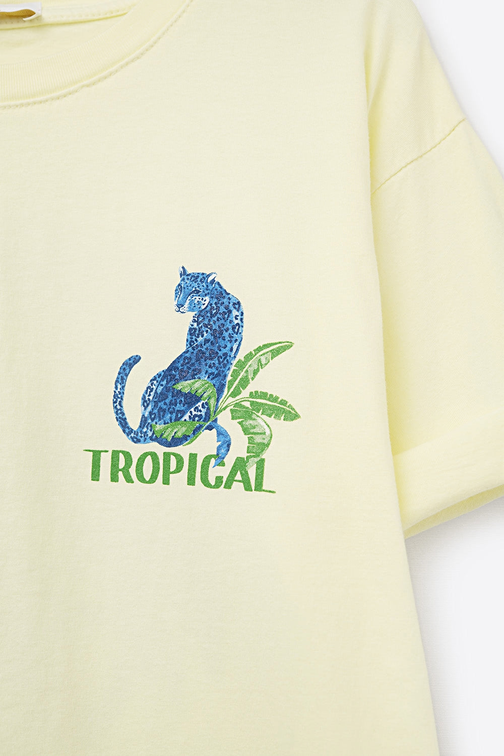 Yellow  t-shirt made in Italy with tropical graphic print