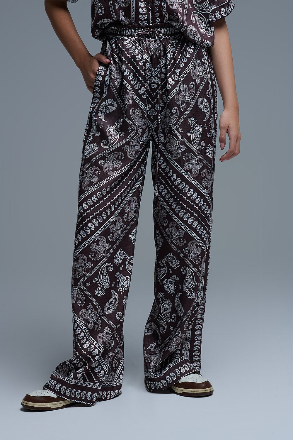 Relaxed Paisley Print Pants With Adjustable Drawstring in Brown