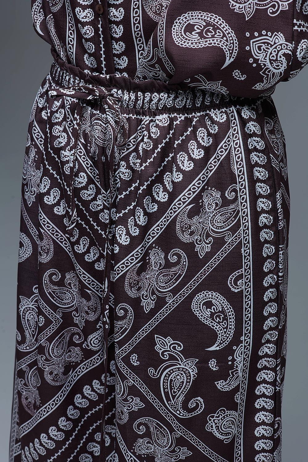 Relaxed Paisley Print Pants With Adjustable Drawstring in Brown