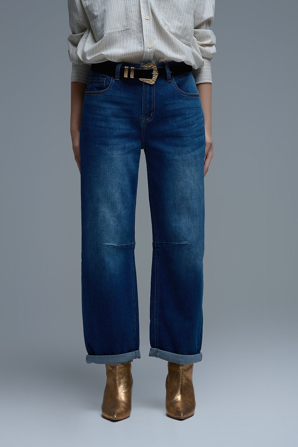 Basic Barrel Style jeans in Mid Blue