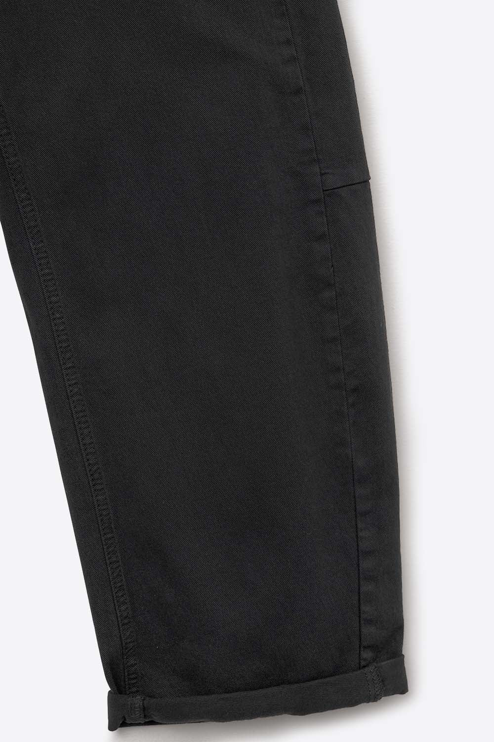 UNIKCOSA Black Barrel-Leg Balloon Jeans