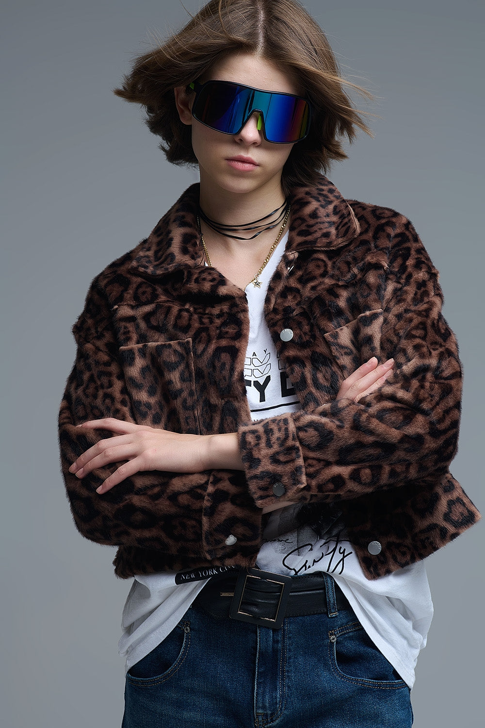 Cropped button-up faux fuzzy jacket in bold leopard print
