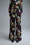 Floral-Print Flowing Pants in satin fabric with side pockets
