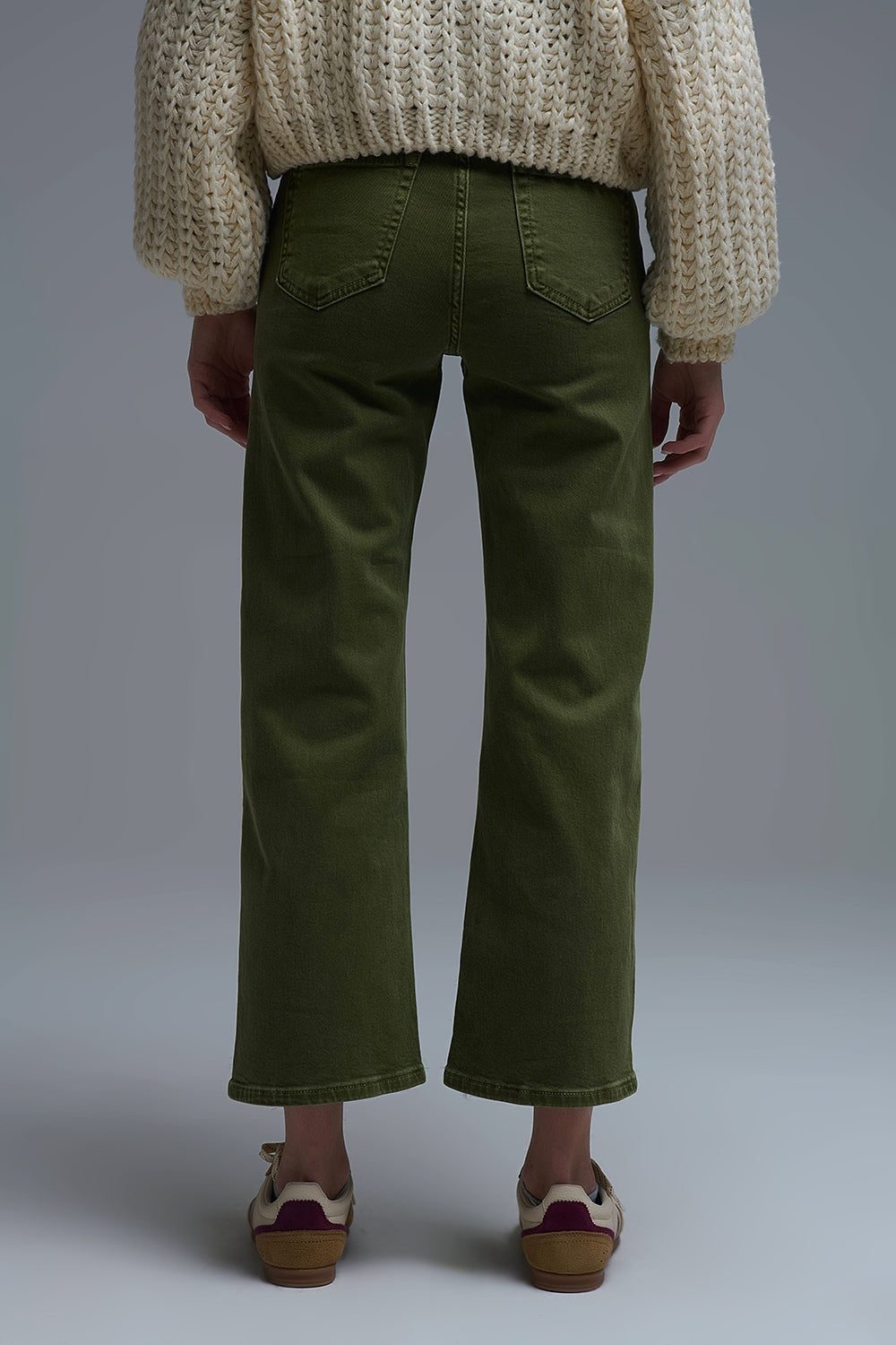 Cropped wide leg jeans in olive green