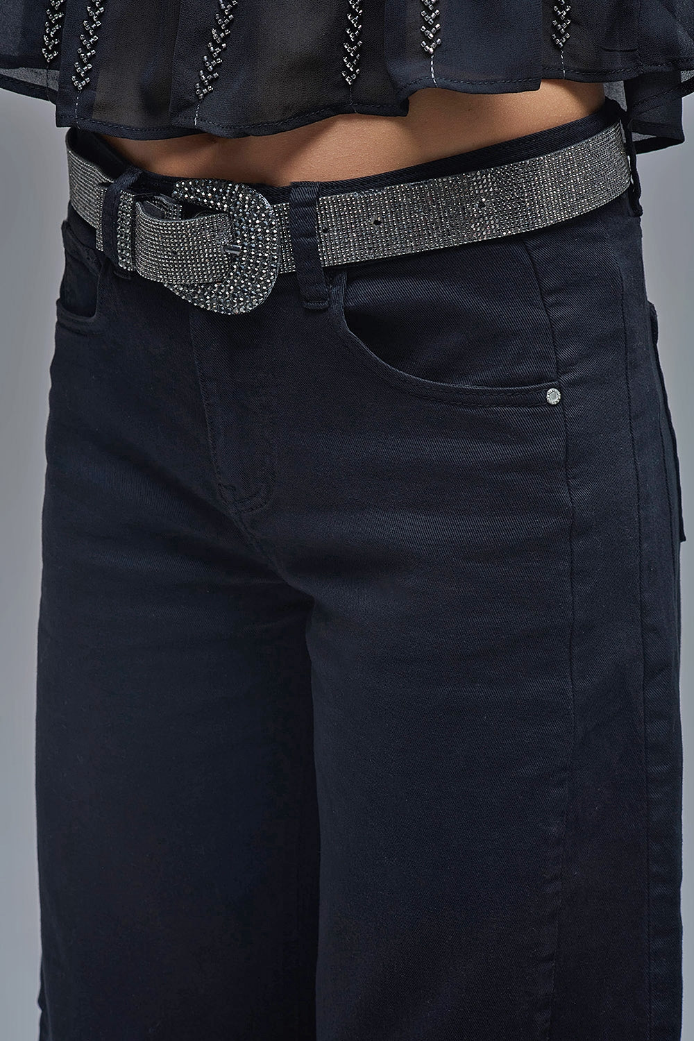UNIKCOSA Black Barrel-Leg Balloon Jeans