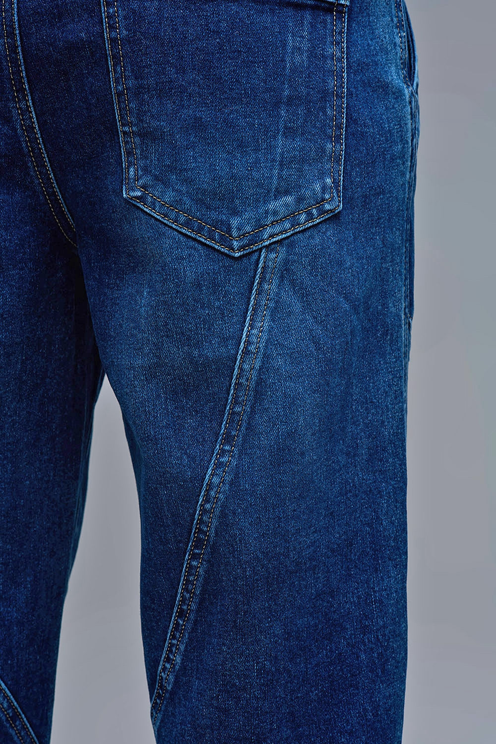 Relaxed Fit Denim Jogger jeans with Drawstring Waist