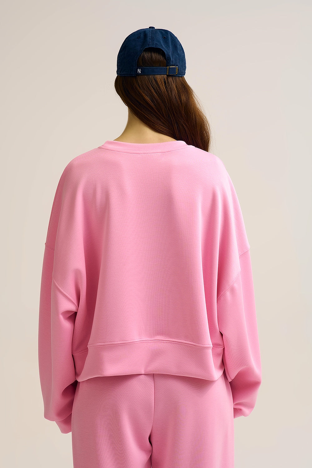 Crew Neck Dropped Shoulder Basic Sweatshirt in Pink