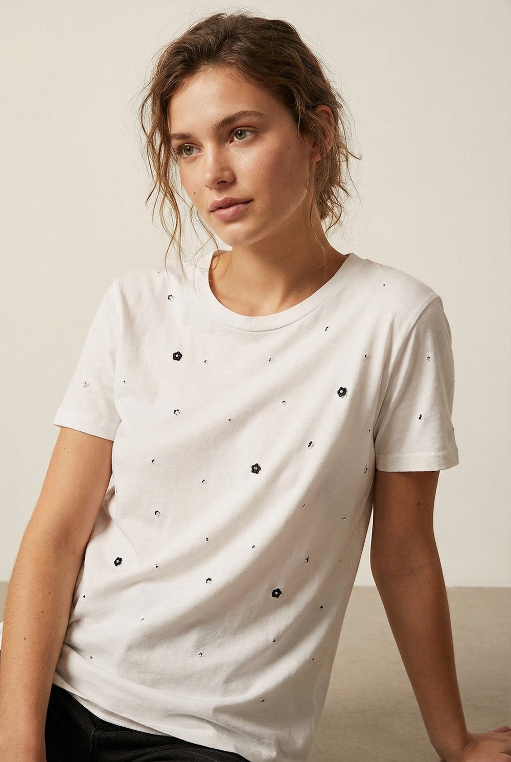 White Cotton T-Shirt Embellished with Strass Details