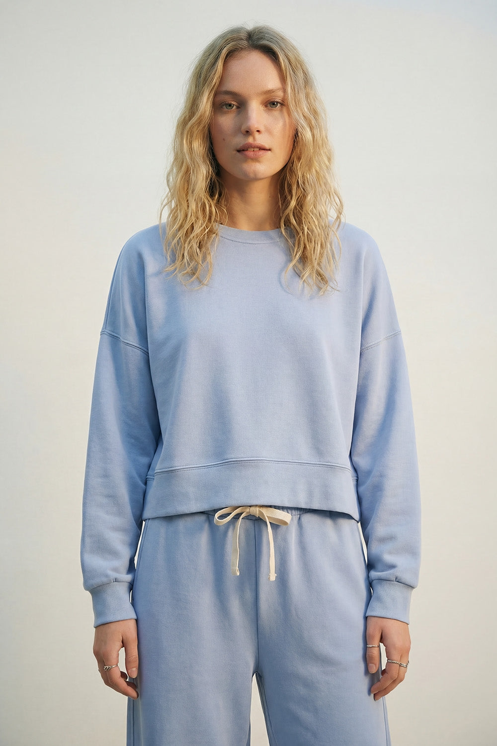 Crew Neck Dropped Shoulder Basic Sweatshirt in Blue