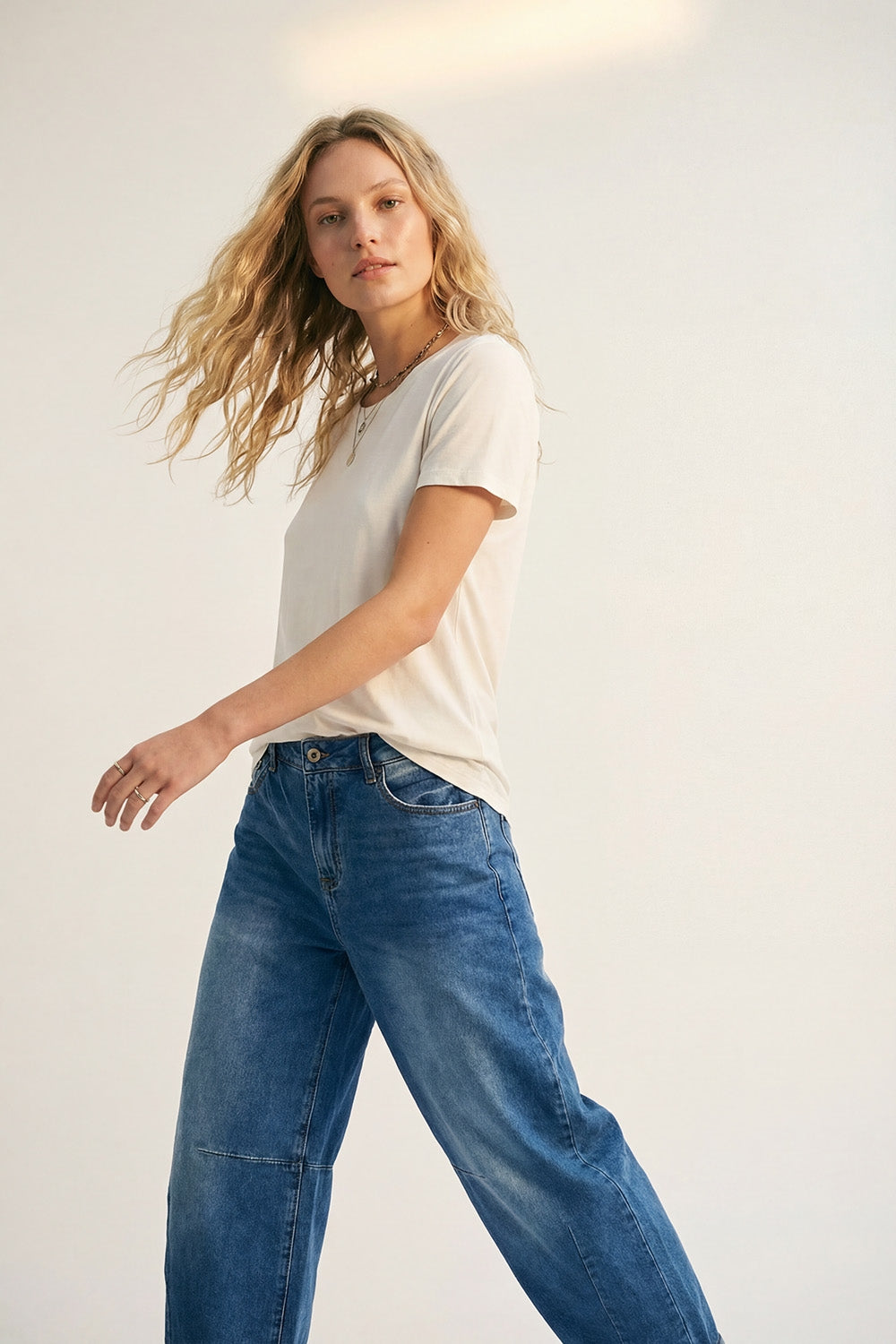 White basic Crew Neck Short Sleeve T-shirt in viscose fabric