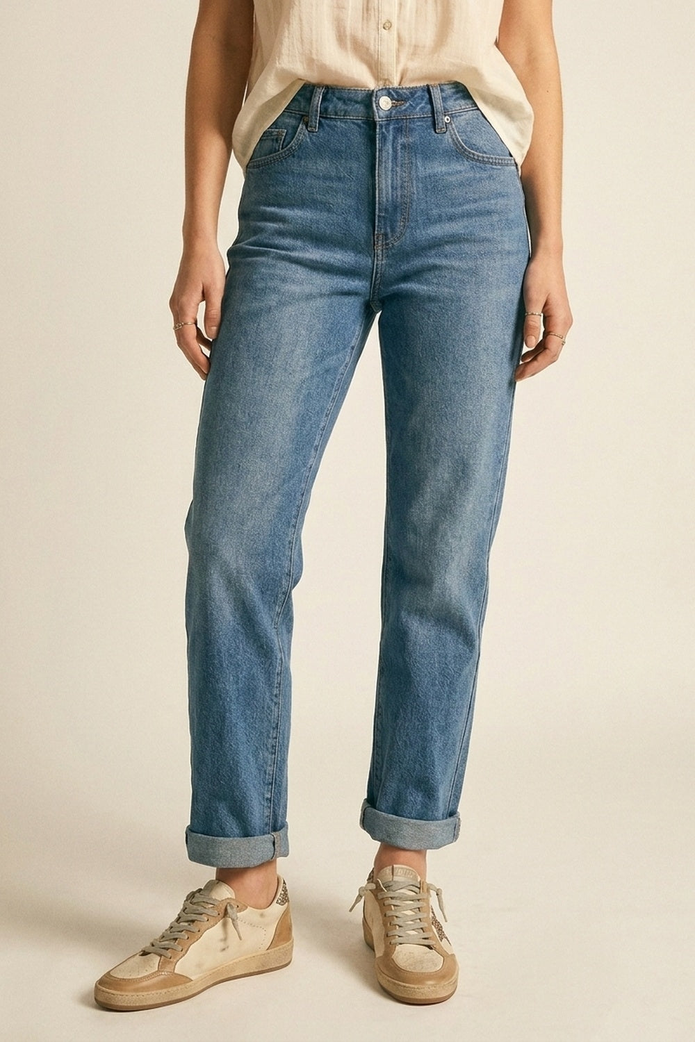 Classic Blue Straight-Leg Denim Jeans with mid waist