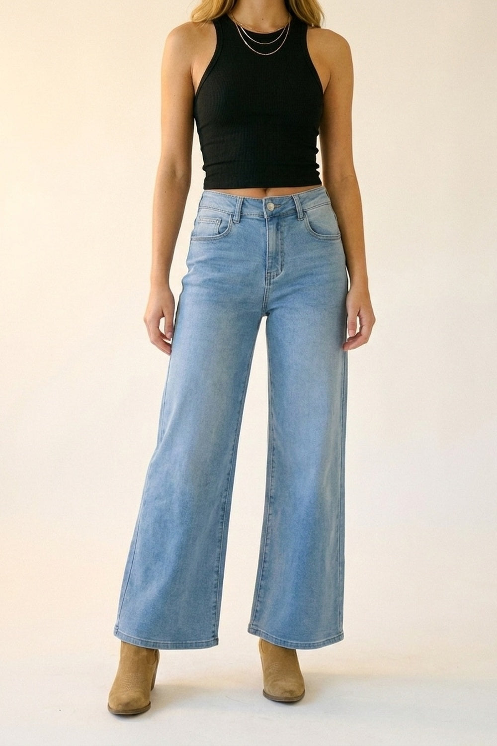 Light Blue Wide-Leg Denim Jeans in ankle lengh