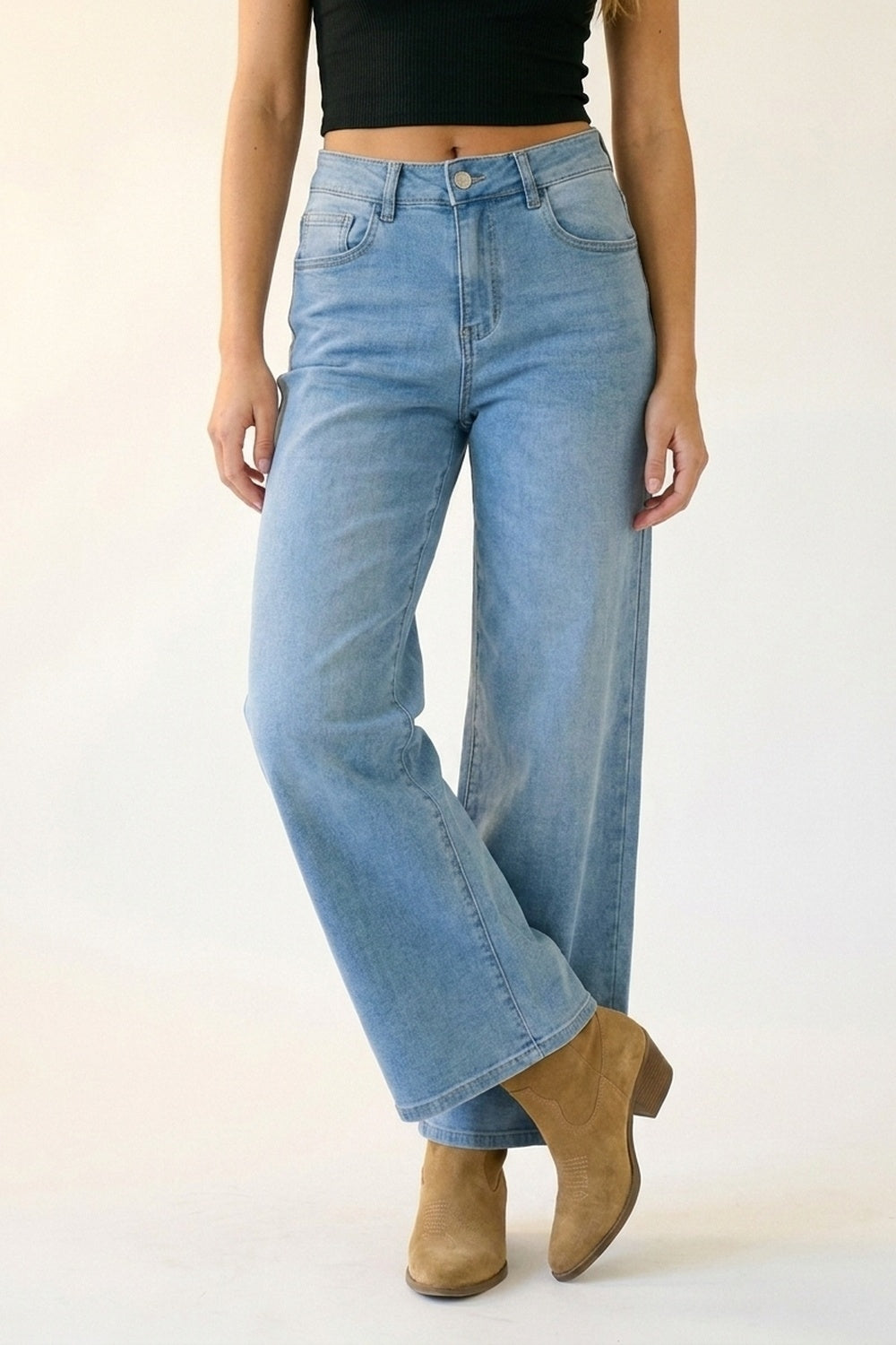 Light Blue Wide-Leg Denim Jeans in ankle lengh