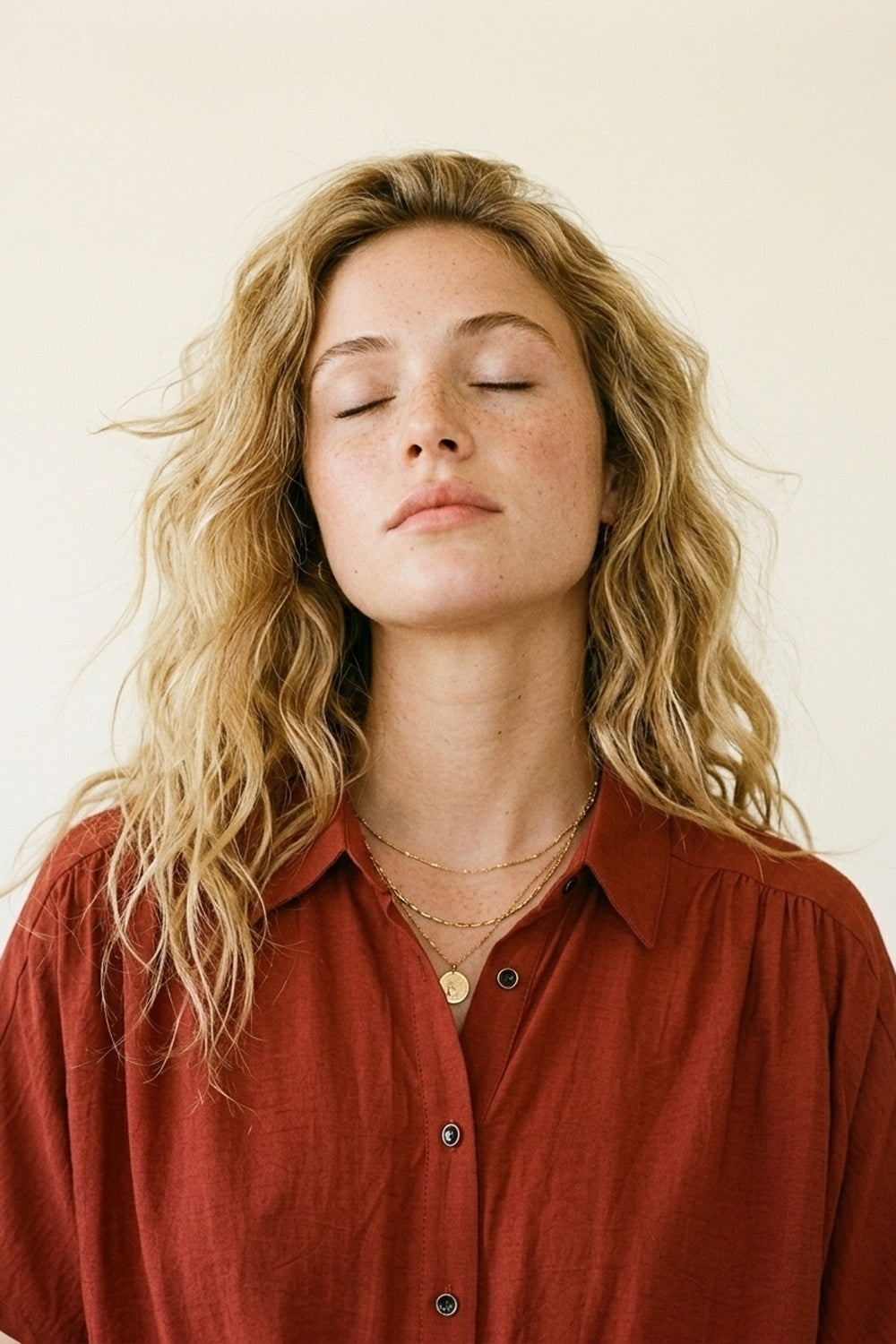 Button-down Short Sleeve Shirt with tie front hem in terracotta