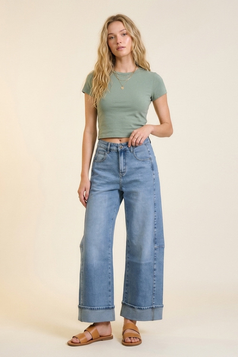 Blue Wide-Leg Light Wash Denim Jeans with Cuffs barrel Style