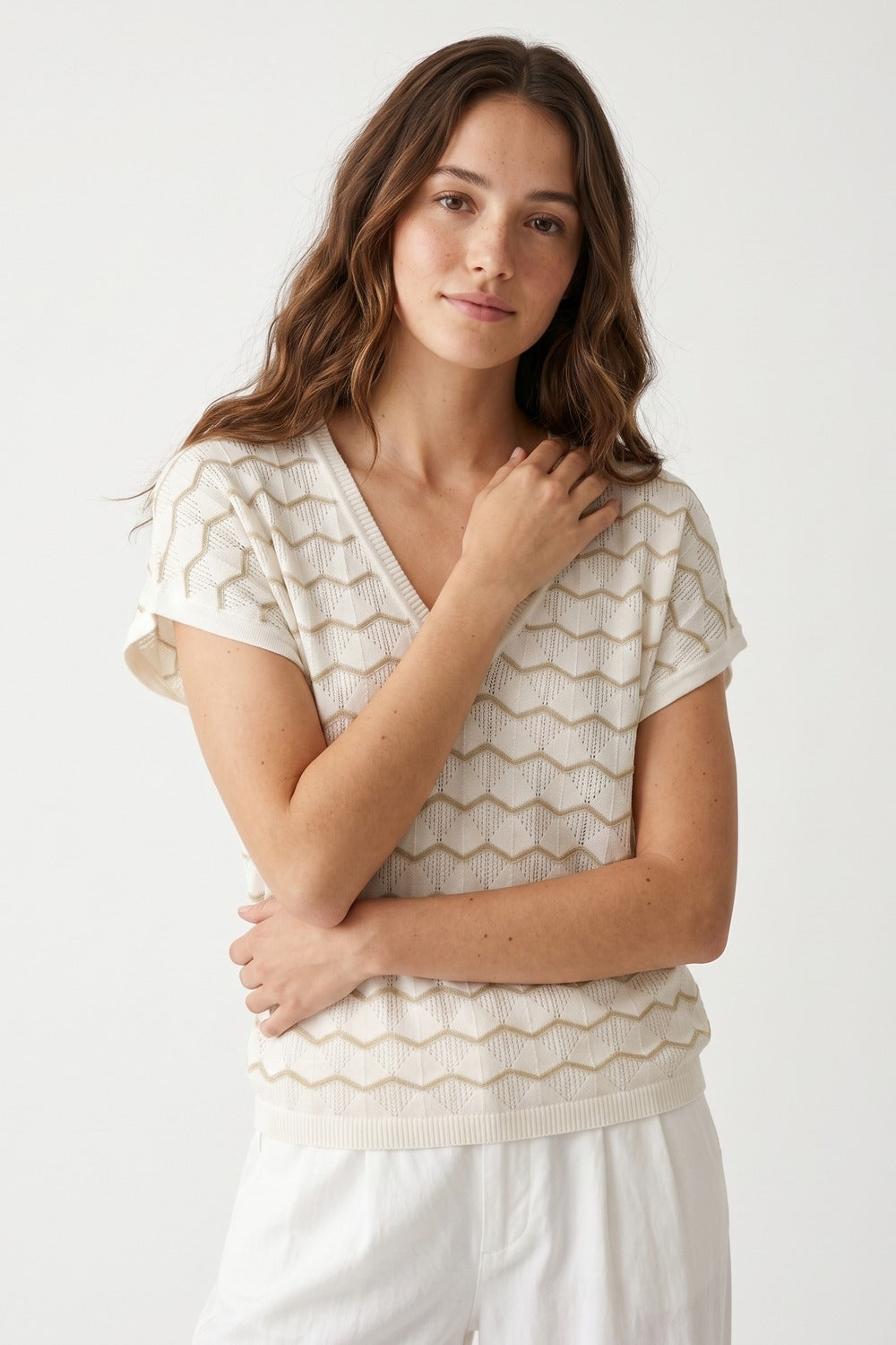 white Geo Knit V-Neck Short Sleeve Regular Fit Top