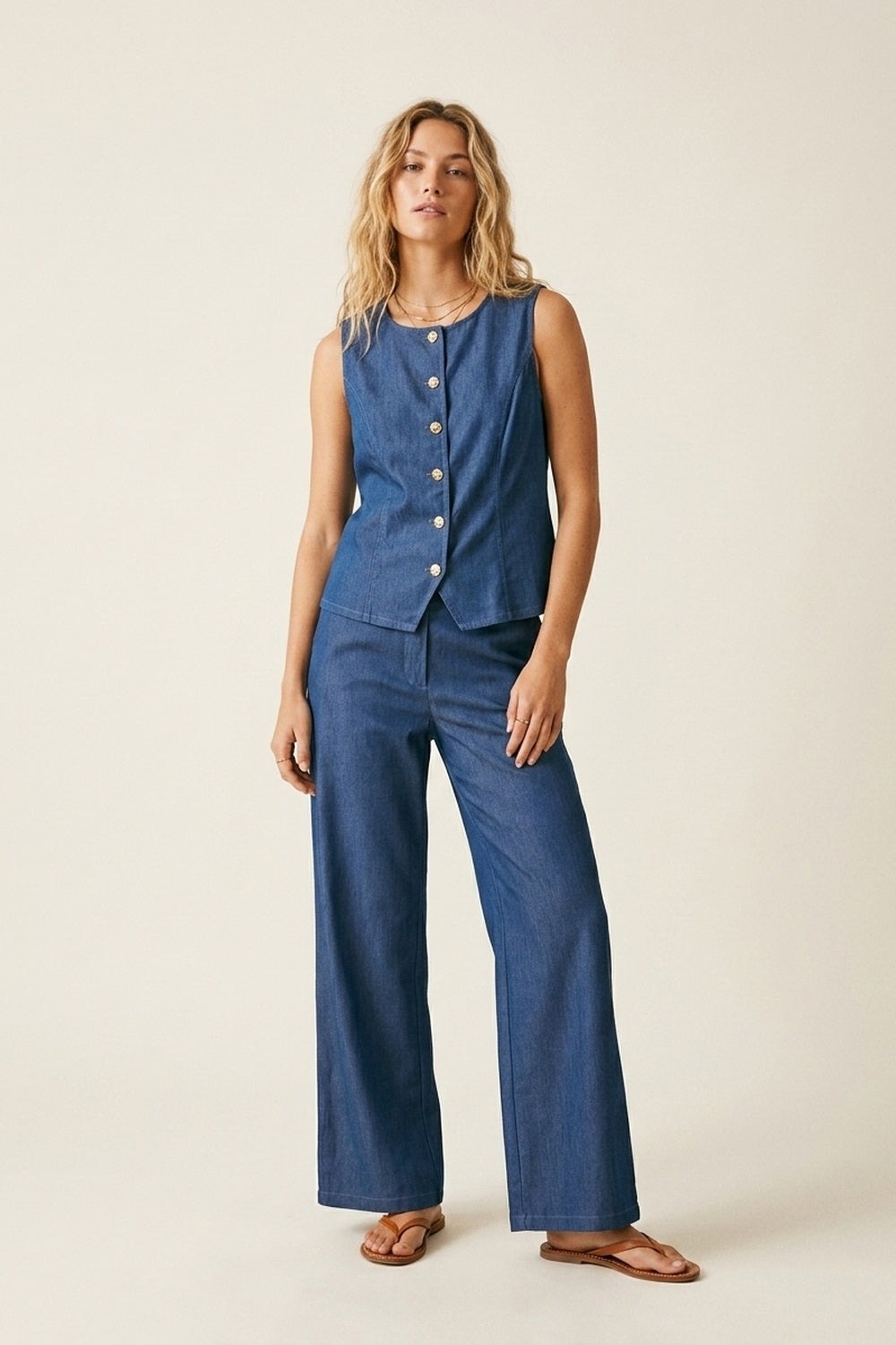 UNIKCOSA Sleeveless Button-Front Vest in Navy