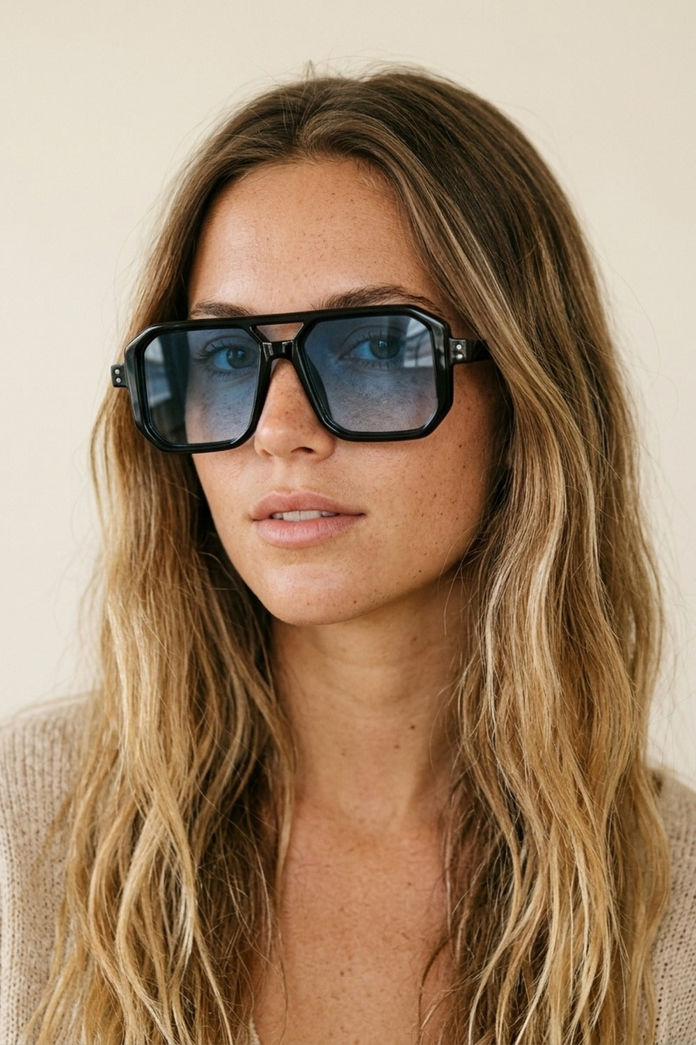 UNIKCOSA Black Gradient Blue Oversize Square Frame Sunglasses