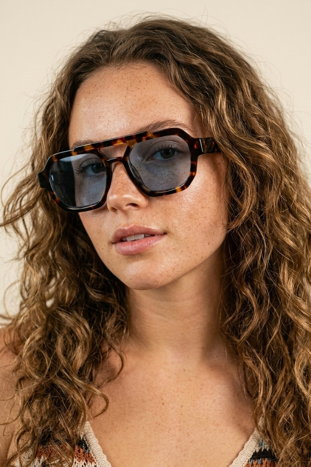 UNIKCOSA Multicolor Tortoiseshell Blue Lens Oversize Sunglasses
