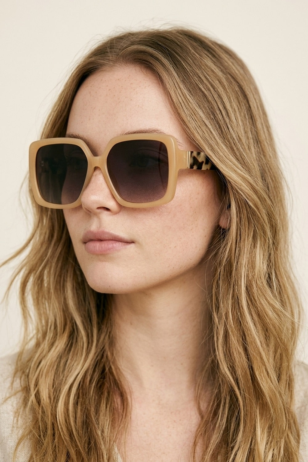 UNIKCOSA Camel Square Frame Gradient Lens Oversize Sunglasses