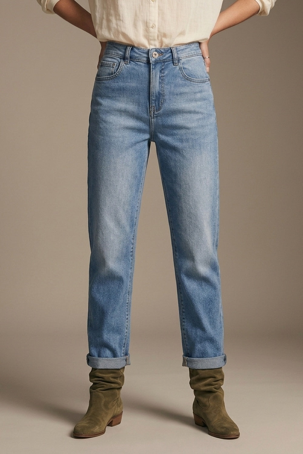 UNIKCOSA Blue mid Wash Jeans with Straight Leg in mom style fit