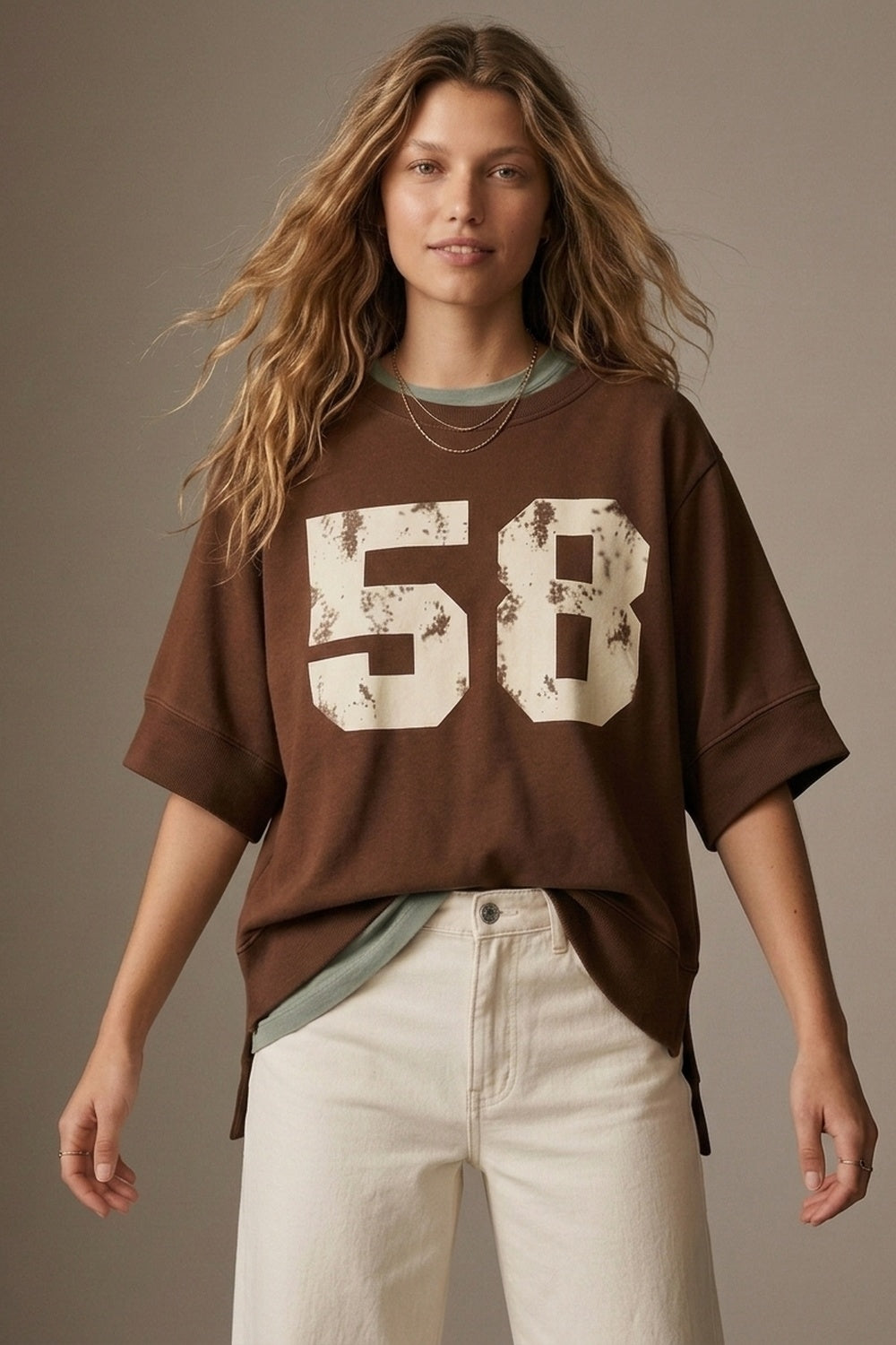 UNIKCOSA Brown Graphic number 58 sweatshirt with Short Sleeve Relaxed fit