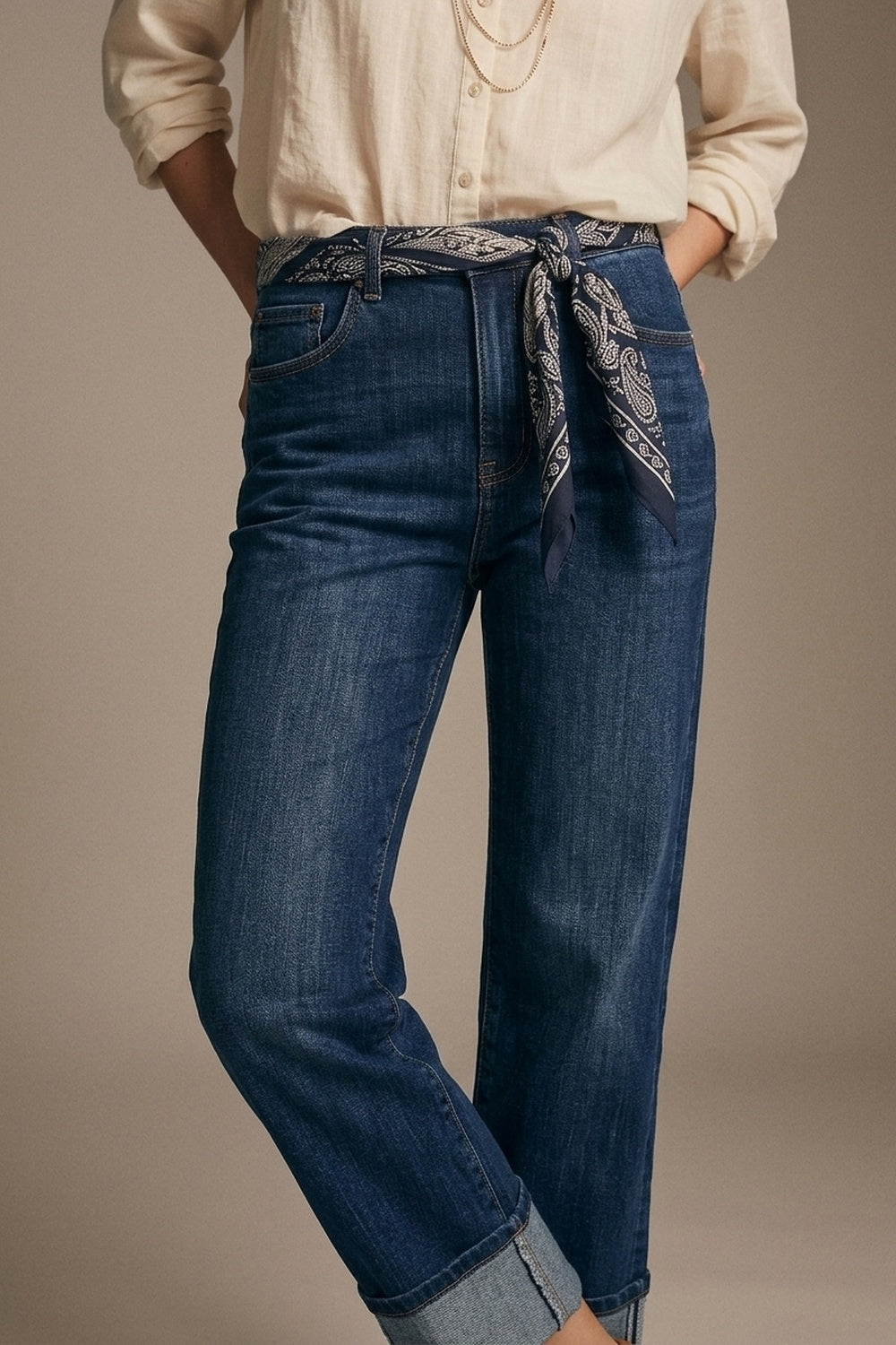 UNIKCOSA Straight Jeans with Folded Hem in Mid Blue Wash