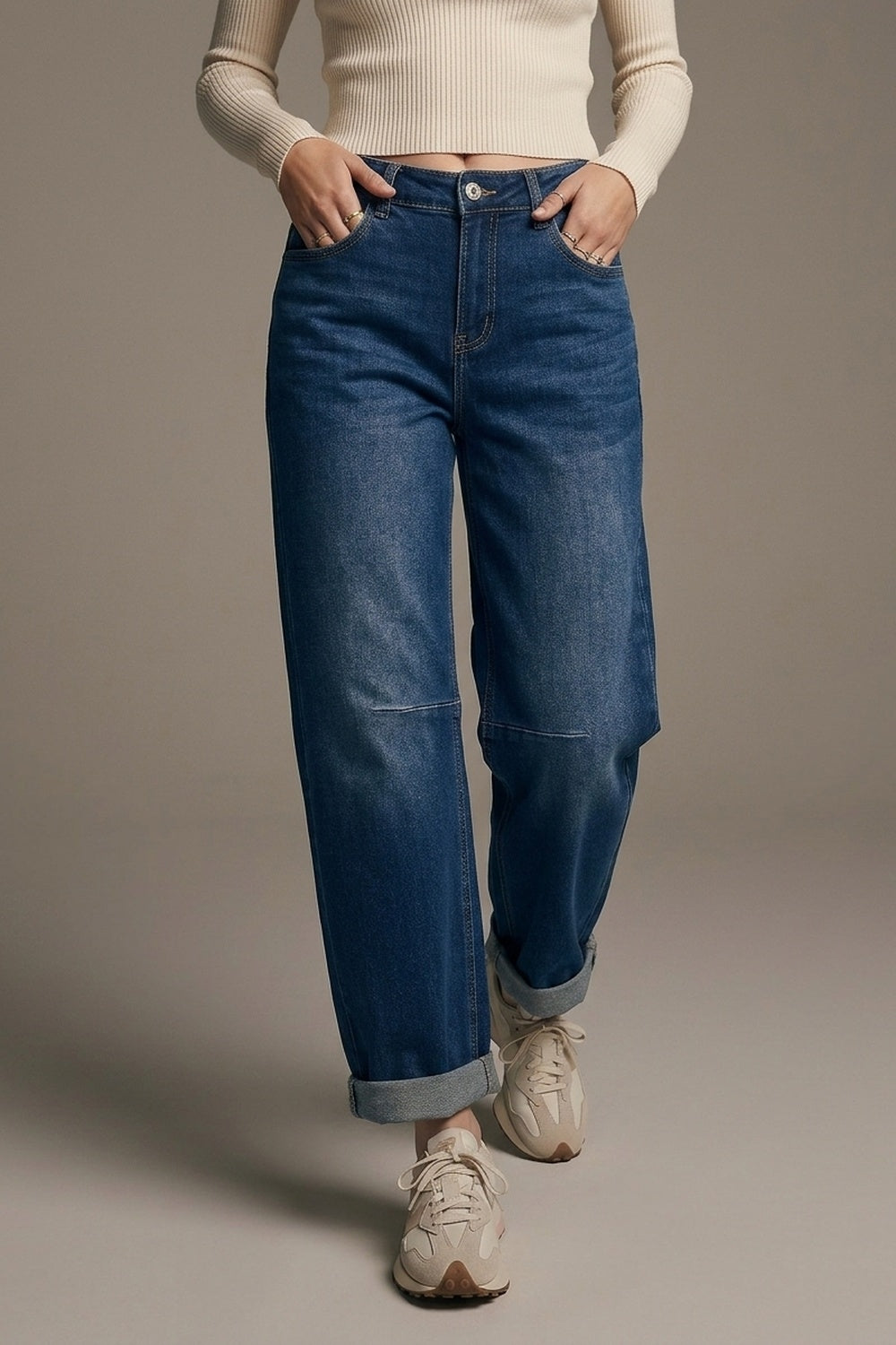 Basic Barrel Style jeans in Mid Blue