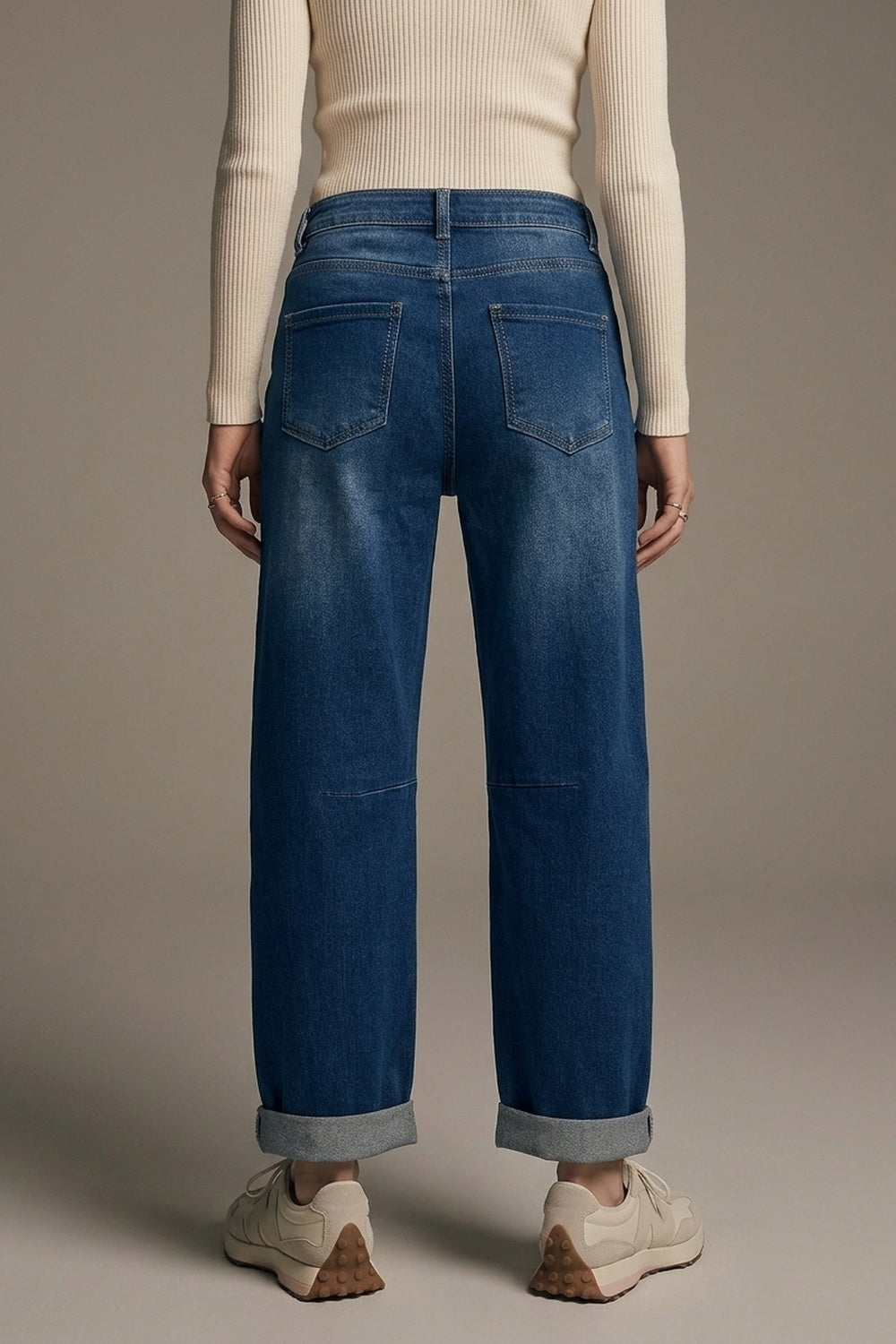 Basic Barrel Style jeans in Mid Blue