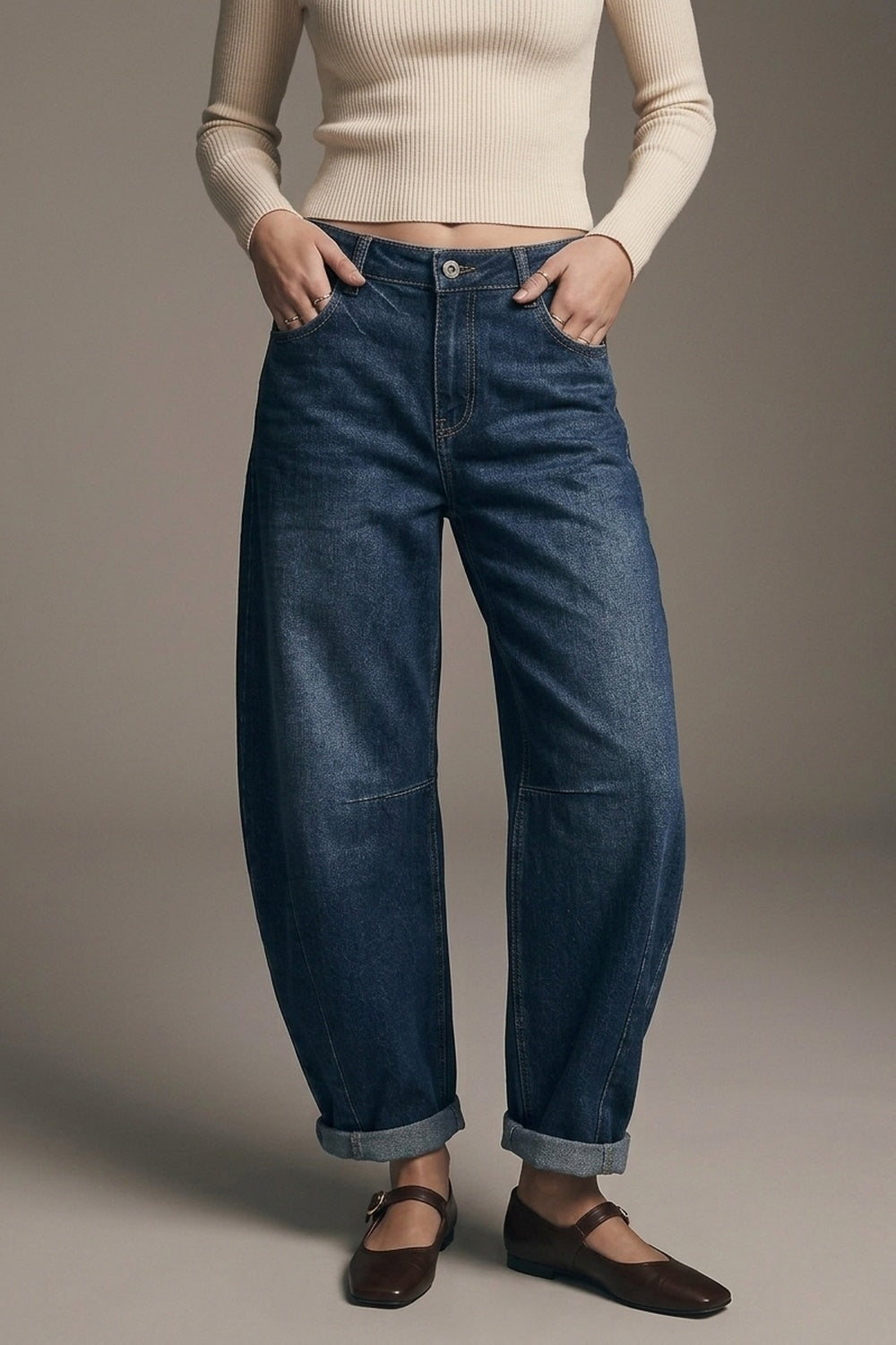 UNIKCOSA Barrel jeans with balloon-style knee seam detail