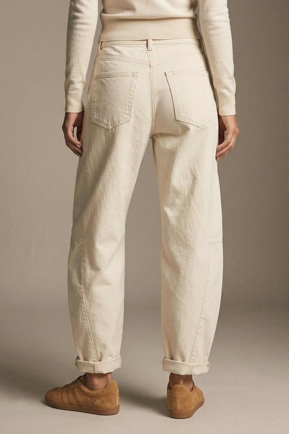 UNIKCOSA Cream Barrel-Leg Balloon Jeans with Pockets