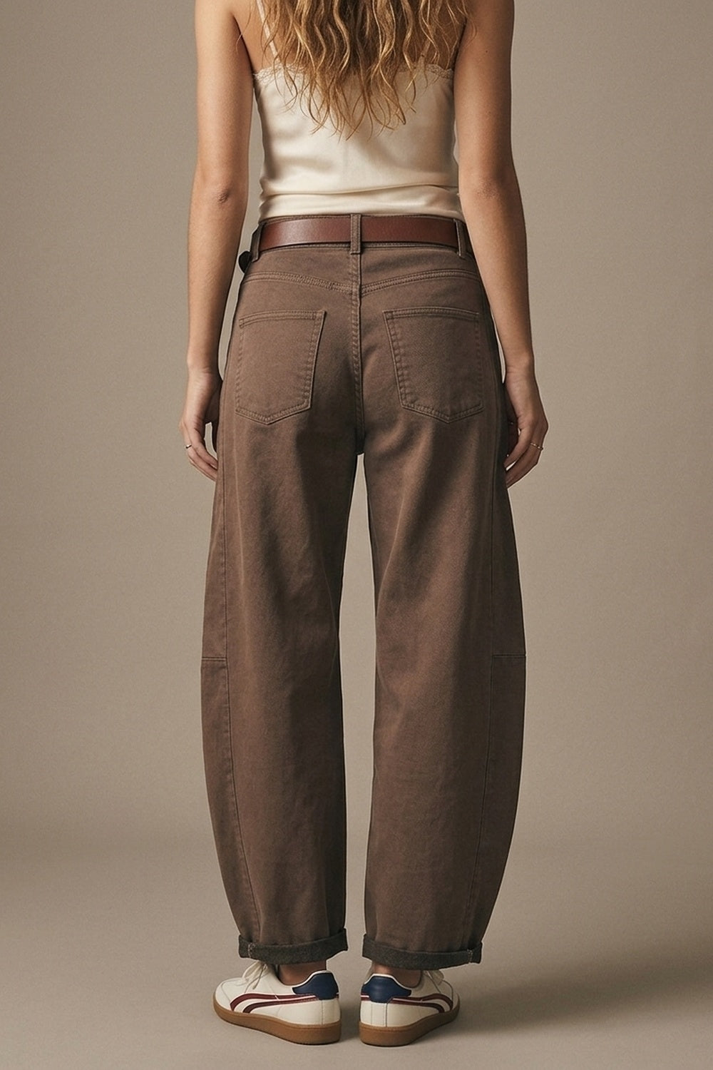 UNIKCOSA Fango Belted Barrel-Leg Pants