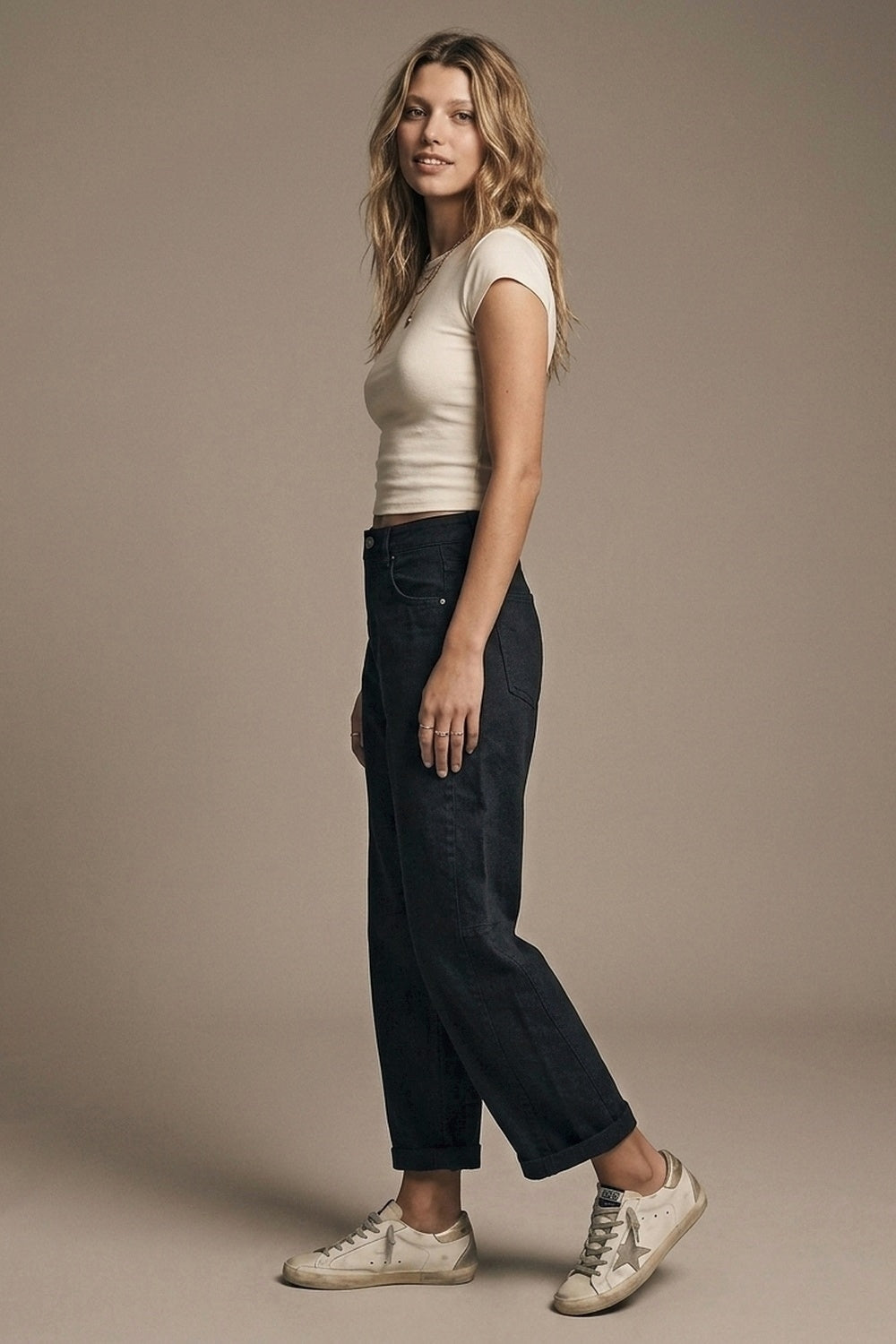 UNIKCOSA Black Barrel-Leg Balloon Jeans