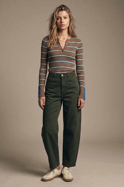 Comfortable stretch jeans with barrel leg in dark green