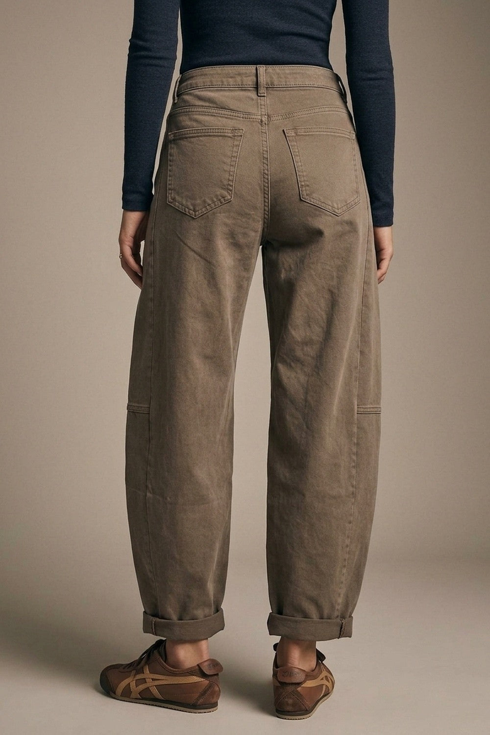 Fango Wide-Leg Pants in Barrel Style with side seam