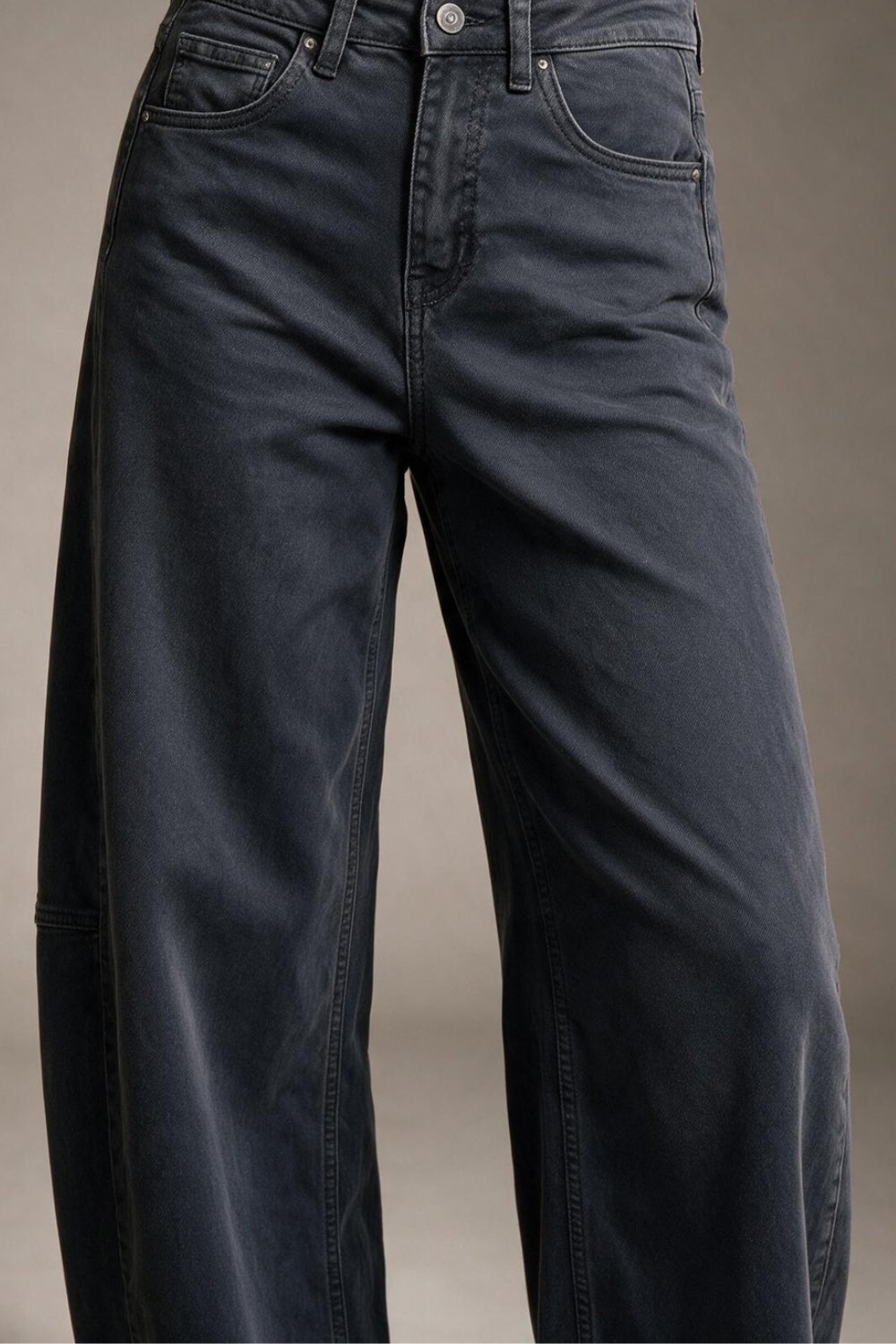 Grey Wide-Leg Pants in Barrel Style with side seam
