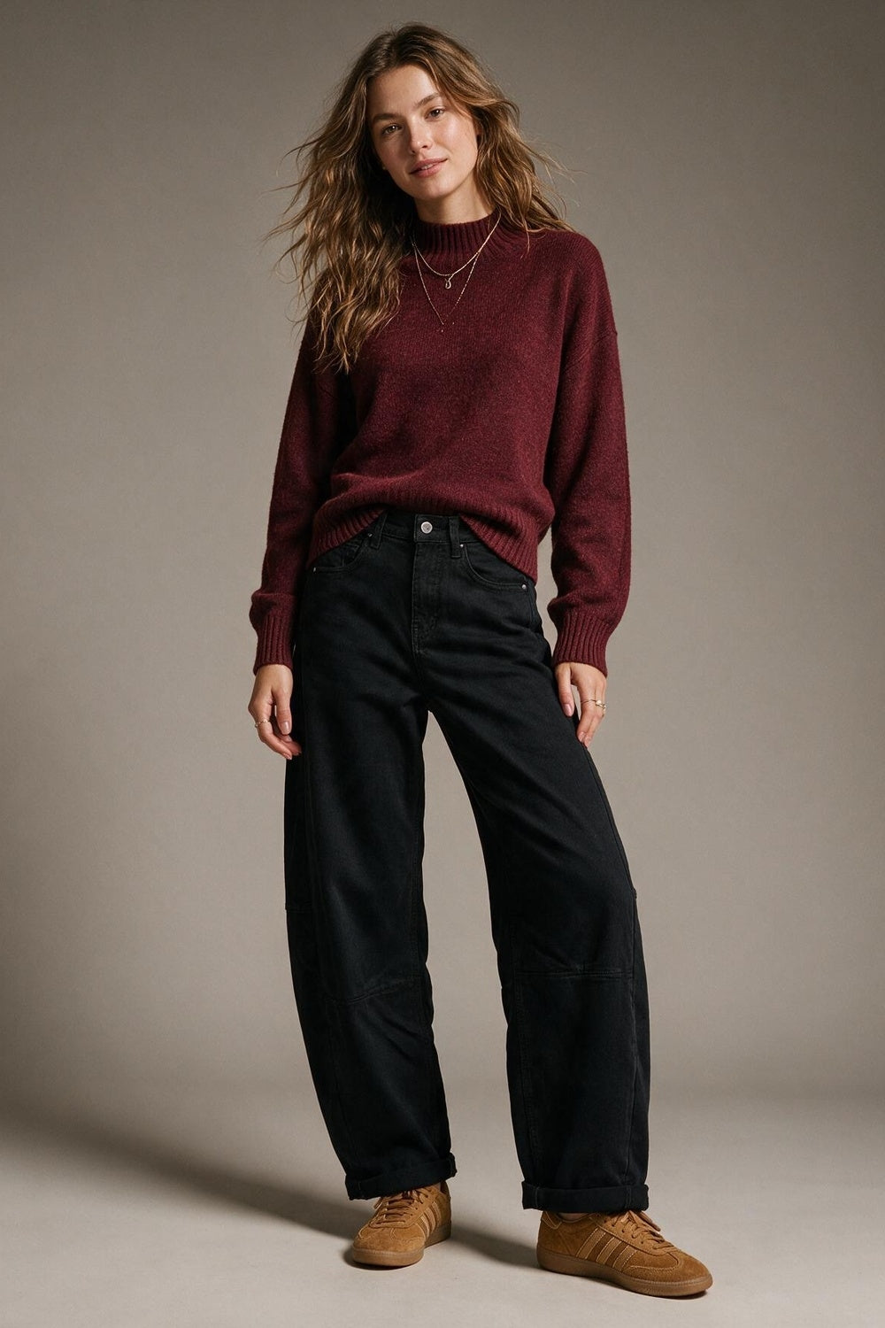 black Wide-Leg Pants in Barrel Style with side seam