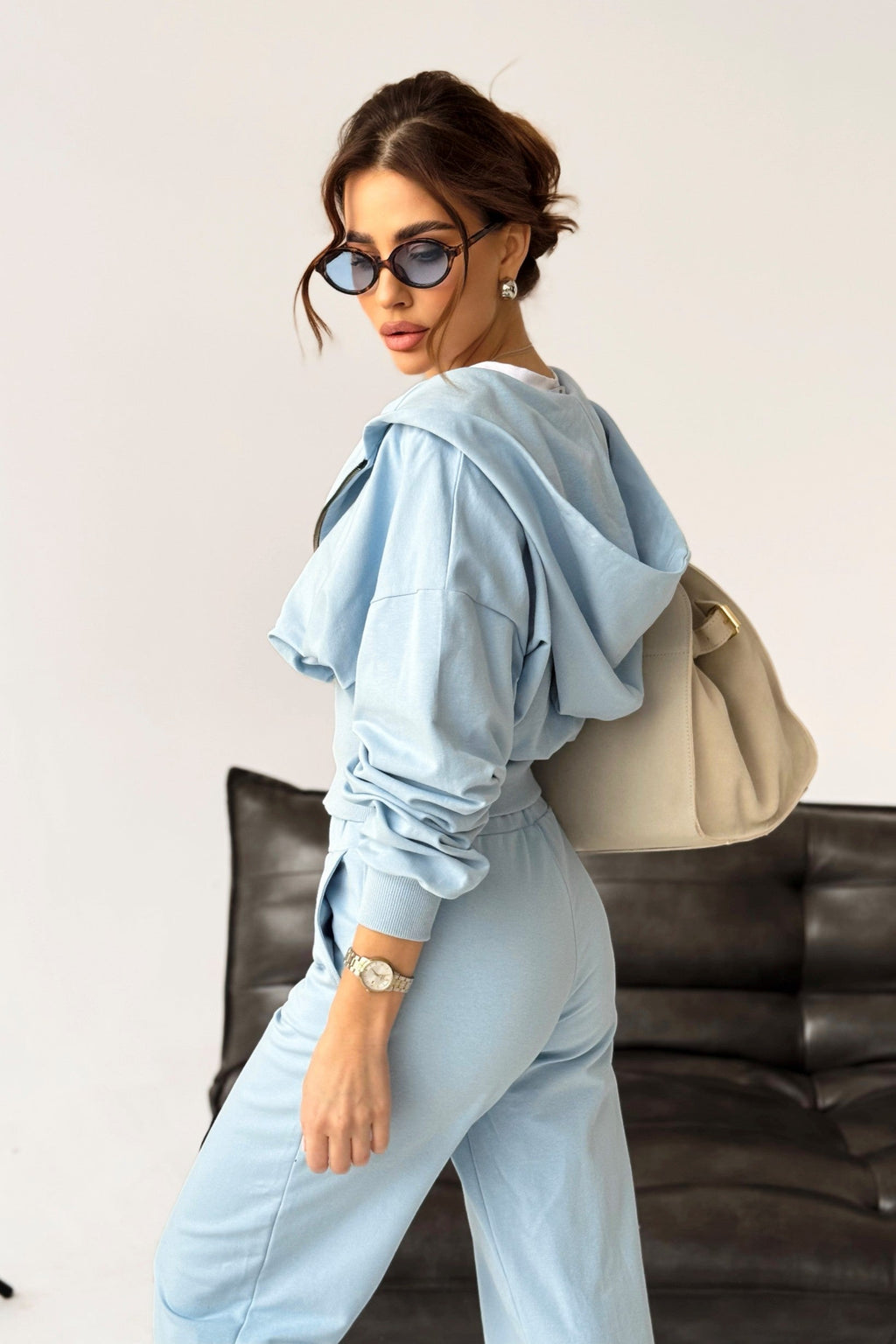 https://cdn.shopify.com/s/files/1/0868/8281/2251/files/1756e1e37d512262db712958e126facf.jpg?v=1760177011