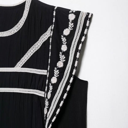 UNIKCOSA Velora Round Neck Sleeveless Ruffle Edge Dress 💫